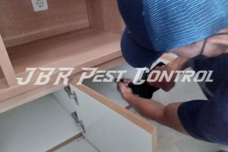 Jasa Anti Rayap Drill Injection di Grand Depok City