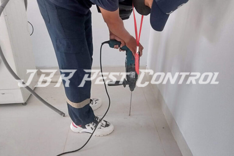 Jasa Anti Rayap Drill Injection di Pinang Ranti, Makasar, Jakarta Timur