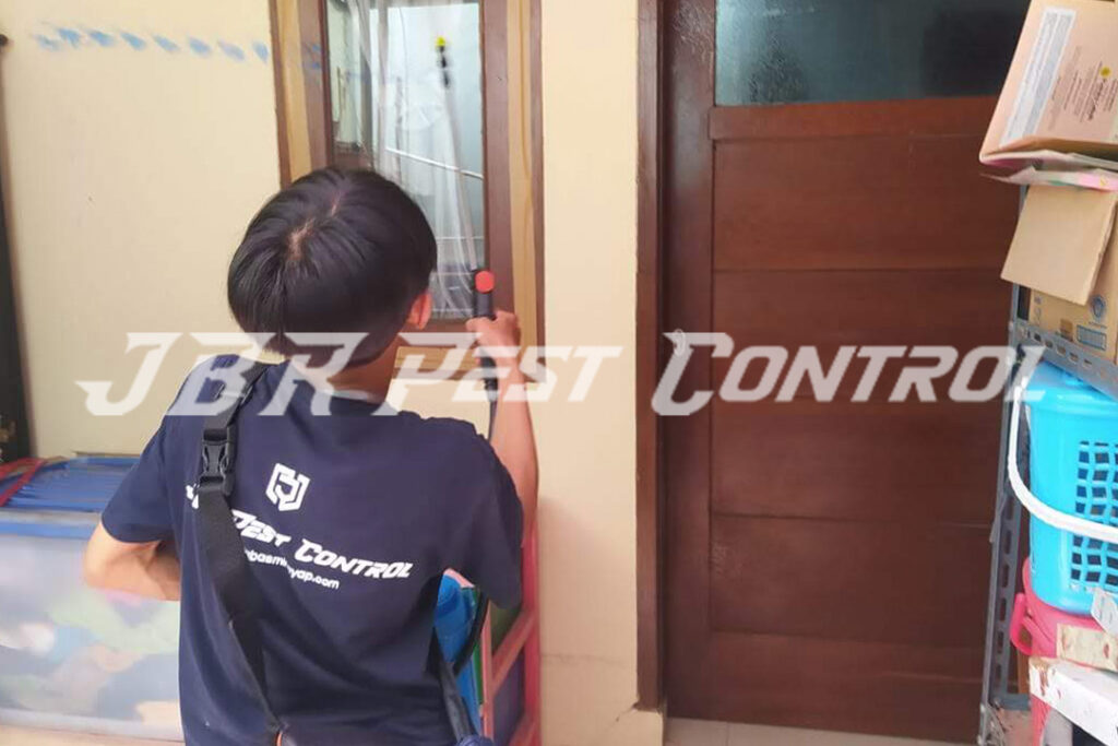 Anti Rayap Drill Injection di Meruya, Kembangan, Jakarta Barat